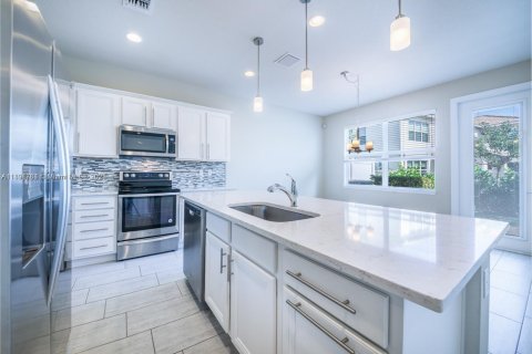Adosado en alquiler en Hollywood, Florida, 3 dormitorios, 164.25 m2 № 1944138 - foto 7