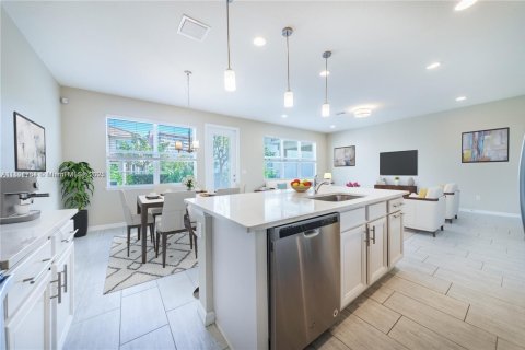 Adosado en alquiler en Hollywood, Florida, 3 dormitorios, 164.25 m2 № 1944138 - foto 9
