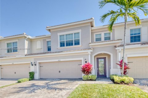 Adosado en alquiler en Hollywood, Florida, 3 dormitorios, 164.25 m2 № 1944138 - foto 1