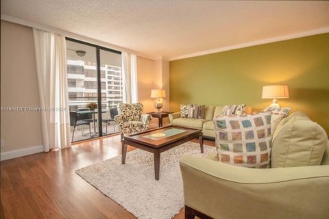 Condominio en venta en Hallandale Beach, Florida, 2 dormitorios, 130.06 m2 № 1864780 - foto 2