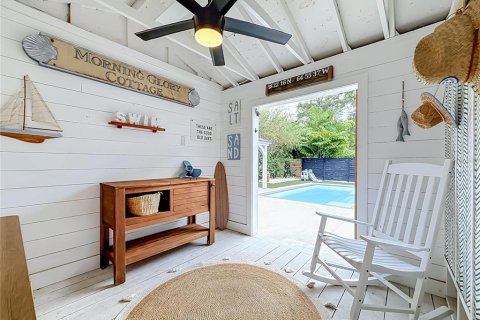 House in Palm Harbor, Florida 3 bedrooms, 226.31 sq.m. № 2215706 - photo 4