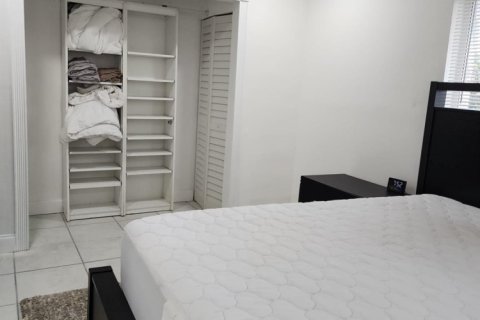Appartement à louer à Fort Lauderdale, Floride: 1 chambre, 897.71 m2 № 1154191 - photo 1
