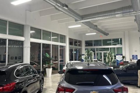 Commercial property in Doral, Florida № 1766890 - photo 14