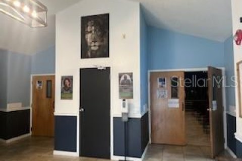 Commercial property in Apopka, Florida 1096.71 sq.m. № 1581078 - photo 8