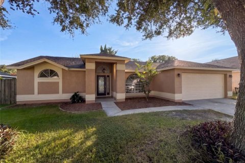 Casa en Land O' Lakes, Florida 3 dormitorios, 160.72 m2 № 2329178