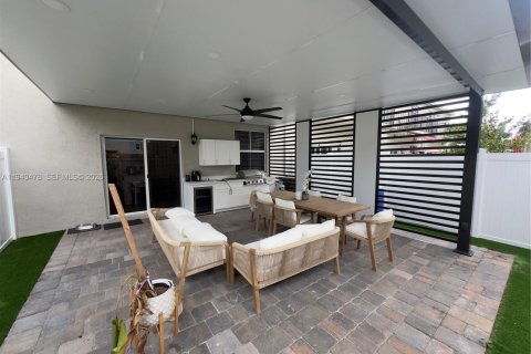 Touwnhouse à louer à Homestead, Floride: 4 chambres, 169.64 m2 № 1998316 - photo 9