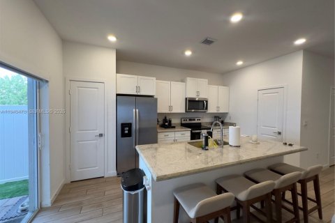 Touwnhouse à louer à Homestead, Floride: 4 chambres, 169.64 m2 № 1998316 - photo 28