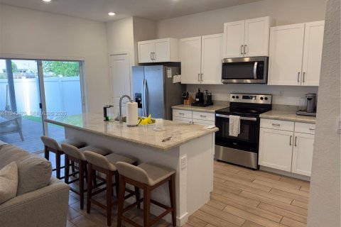 Touwnhouse à louer à Homestead, Floride: 4 chambres, 169.64 m2 № 1998316 - photo 27