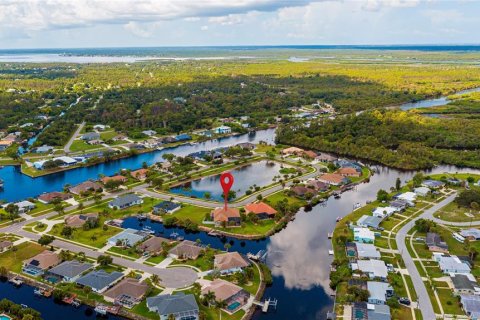 Casa en venta en North Port, Florida, 4 dormitorios, 250.46 m2 № 2215367 - foto 8