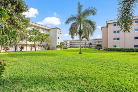 Condo in Boynton Beach, Florida, 2 bedrooms  № 1014378 - photo 1