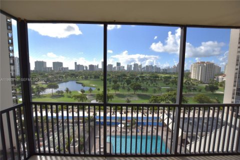 Condo in Aventura, Florida, 1 bedroom  № 2055488 - photo 15