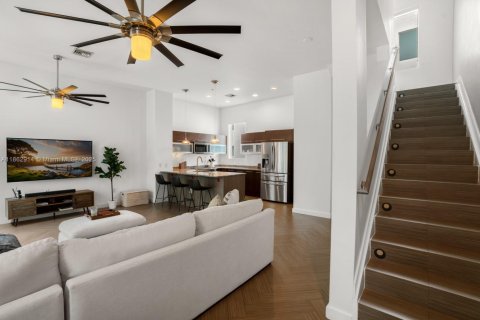 Condo in Fort Lauderdale, Florida, 3 bedrooms  № 1890158 - photo 2