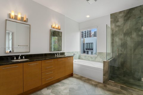 Condo in Fort Lauderdale, Florida, 3 bedrooms  № 1890158 - photo 13
