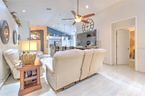 Villa ou maison à vendre à Wesley Chapel, Floride: 4 chambres, 170.1 m2 № 1807009 - photo 18