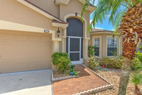 Villa ou maison à vendre à Wesley Chapel, Floride: 4 chambres, 170.1 m2 № 1807009 - photo 2