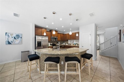 Casa en venta en Kissimmee, Florida, 5 dormitorios, 255.67 m2 № 2385936 - foto 12