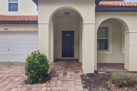 Casa en venta en Kissimmee, Florida, 5 dormitorios, 255.67 m2 № 2385936 - foto 3