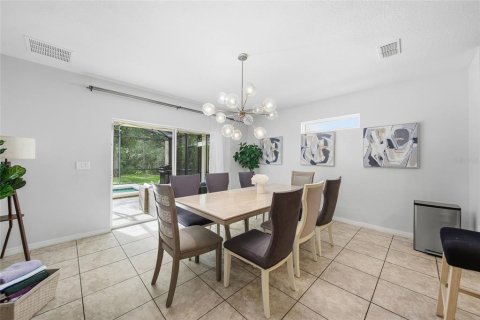 Casa en venta en Kissimmee, Florida, 5 dormitorios, 255.67 m2 № 2385936 - foto 13