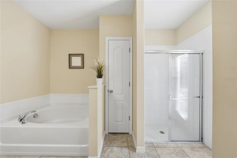 Casa en venta en Kissimmee, Florida, 5 dormitorios, 255.67 m2 № 2385936 - foto 17