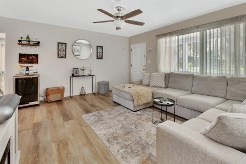 House in Port Orange, Florida 4 bedrooms, 174.47 sq.m. № 1837557 - photo 5
