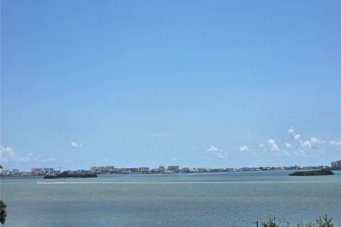 Condo in Dunedin, Florida, 2 bedrooms  № 1918627 - photo 21