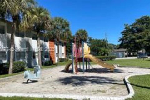 Copropriété à louer à North Lauderdale, Floride: 3 chambres, 95.41 m2 № 1834543 - photo 9