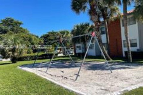 Copropriété à louer à North Lauderdale, Floride: 3 chambres, 95.41 m2 № 1834543 - photo 10