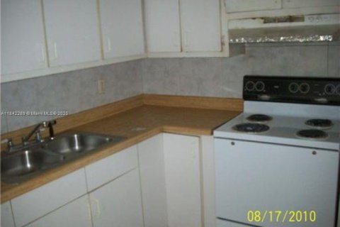 Copropriété à louer à North Lauderdale, Floride: 3 chambres, 95.41 m2 № 1834543 - photo 3