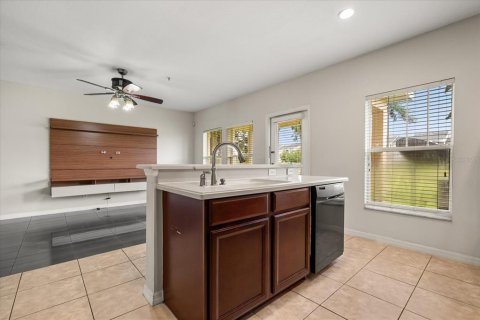 Touwnhouse à vendre à Orlando, Floride: 3 chambres, 168.71 m2 № 2201563 - photo 17