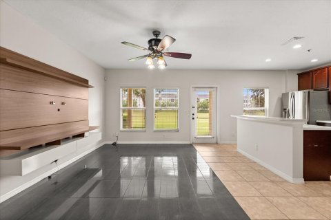 Touwnhouse à vendre à Orlando, Floride: 3 chambres, 168.71 m2 № 2201563 - photo 16