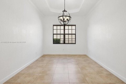 House in Cooper City, Florida 4 bedrooms, 273.32 sq.m. № 1943293 - photo 3
