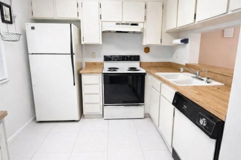 Condo in Margate, Florida, 2 bedrooms  № 2252190 - photo 5