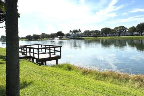 Condo in Margate, Florida, 2 bedrooms  № 2252190 - photo 26