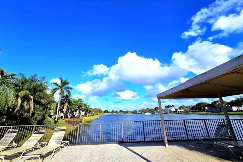 Condo in Margate, Florida, 2 bedrooms  № 2252190 - photo 28