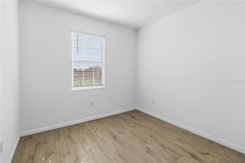 House in Davenport, Florida 4 bedrooms, 170.85 sq.m. № 2124794 - photo 24