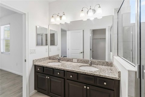 House in Davenport, Florida 4 bedrooms, 170.85 sq.m. № 2124794 - photo 16