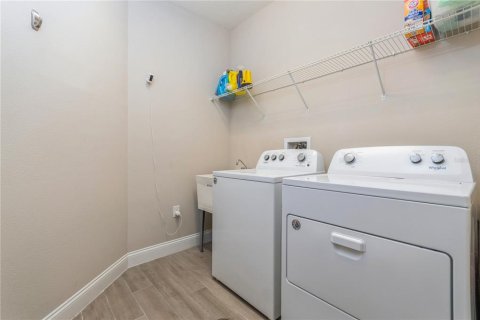 Condominio en venta en Orlando, Florida, 2 dormitorios, 143.91 m2 № 1557237 - foto 30