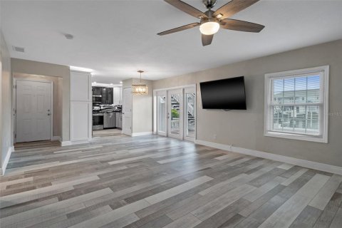 Condominio en venta en Saint Petersburg, Florida, 2 dormitorios, 94.57 m2 № 1538981 - foto 11