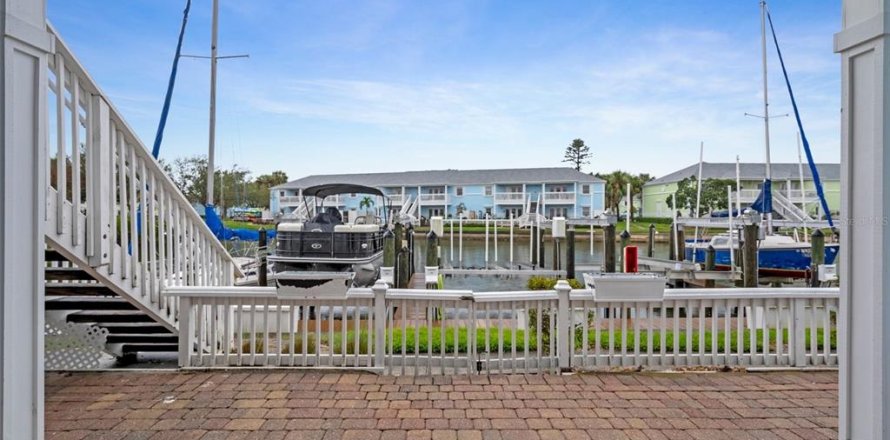 Condominio en Saint Petersburg, Florida, 2 dormitorios № 1538981