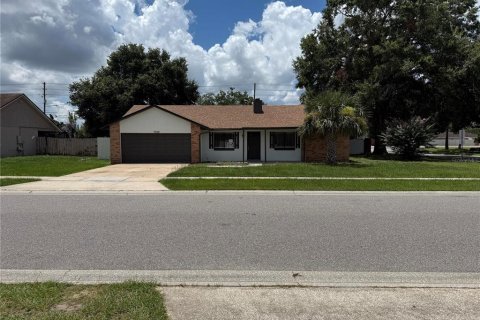 House in Orlando, Florida 3 bedrooms, 117.99 sq.m. № 1857885 - photo 2