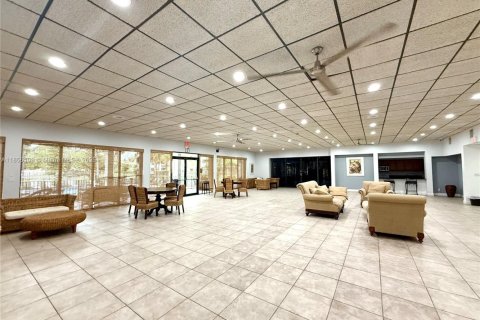 Copropriété à louer à Deerfield Beach, Floride: 2 chambres, 111.48 m2 № 1880097 - photo 25