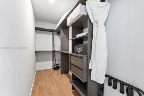 Купить кондоминиум в Майами, Флорида 3 спальни, 105.44м2, № 2085064 - фото 29