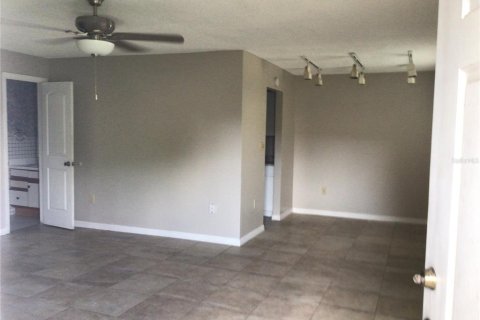 Condo in Kissimmee, Florida, 2 bedrooms  № 1873352 - photo 25