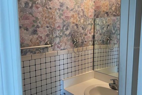 Condo in Kissimmee, Florida, 2 bedrooms  № 1873352 - photo 11