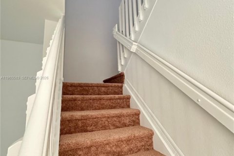 Adosado en alquiler en Miami, Florida, 3 dormitorios, 164.44 m2 № 2027204 - foto 12