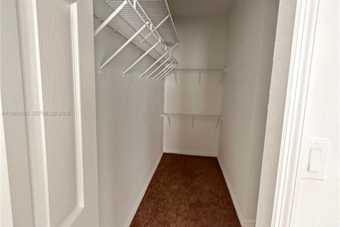 Adosado en alquiler en Miami, Florida, 3 dormitorios, 164.44 m2 № 2027204 - foto 16