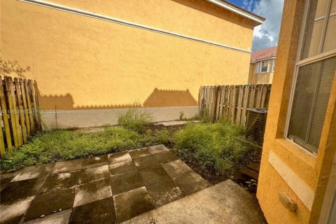 Adosado en alquiler en Miami, Florida, 3 dormitorios, 164.44 m2 № 2027204 - foto 8