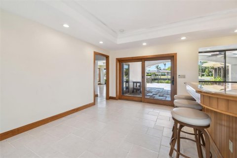Купить виллу или дом в Сент-Питерсберг, Флорида 4 комнаты, 205.87м2, № 1717667 - фото 13
