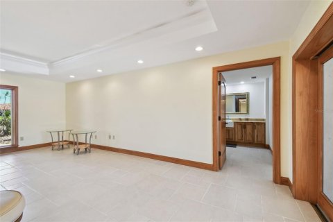 Купить виллу или дом в Сент-Питерсберг, Флорида 4 комнаты, 205.87м2, № 1717667 - фото 15