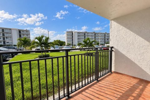 Condo in Miami, Florida, 2 bedrooms № 2370304